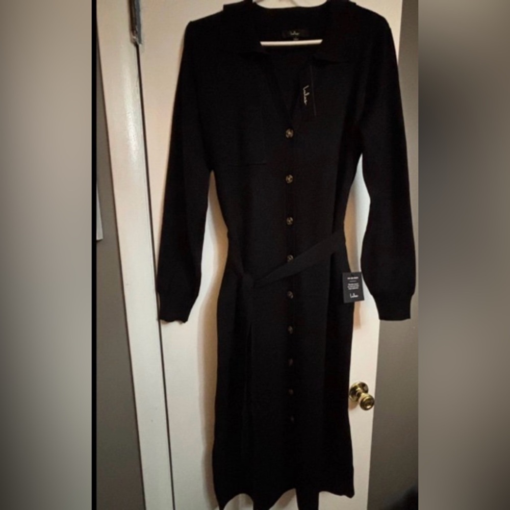 BNWT Lulu's Charming Comfort Black Collared Button-Up Midi Dress with Tie Waist